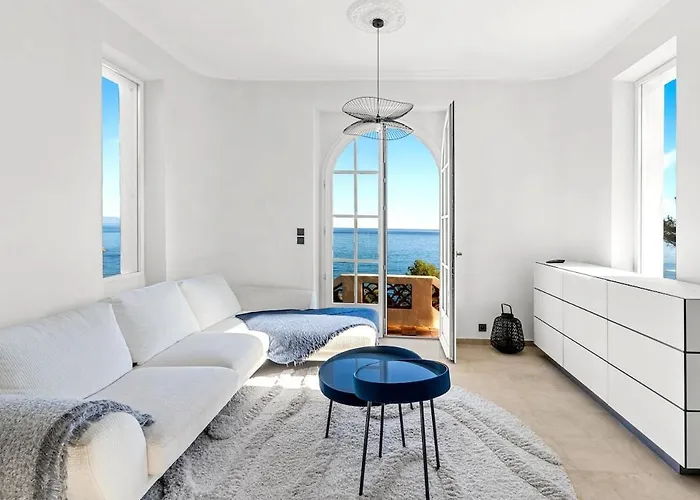 Elegant In Cap D'antibes Антиб