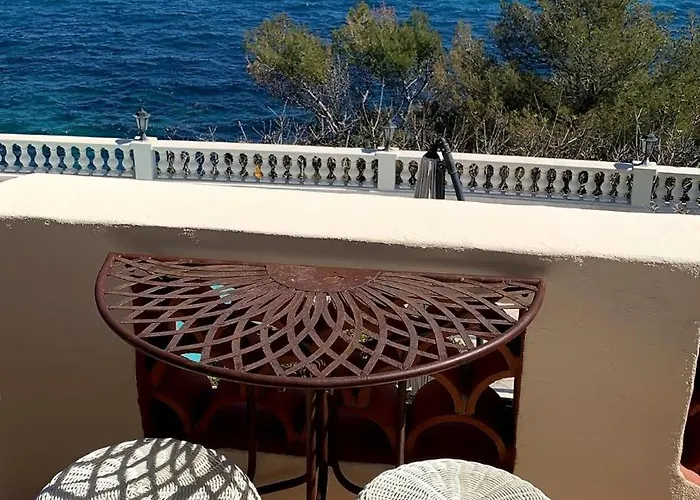 Elegant In Cap D'antibes * Антиб